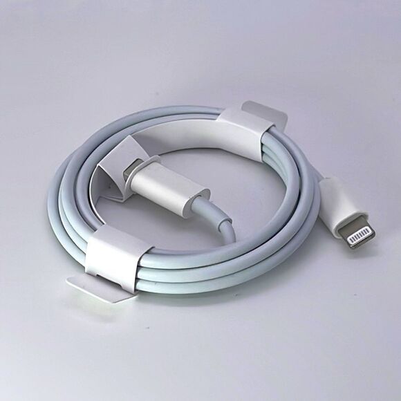 NWT APPLE USB-C to Lightning Cable (1 m) - Iphone Charger - Picture 5 of 6